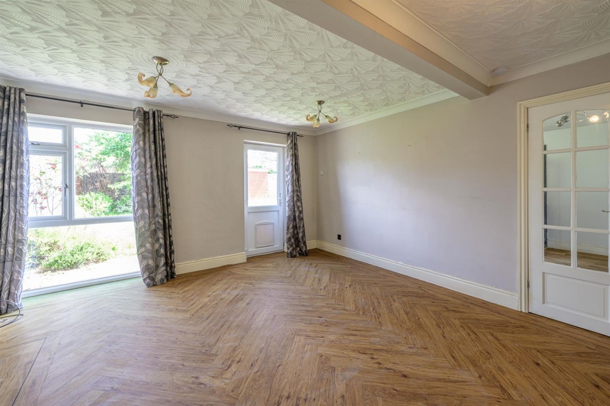Broadmeadow, Kingswinford, DY6 7HQ