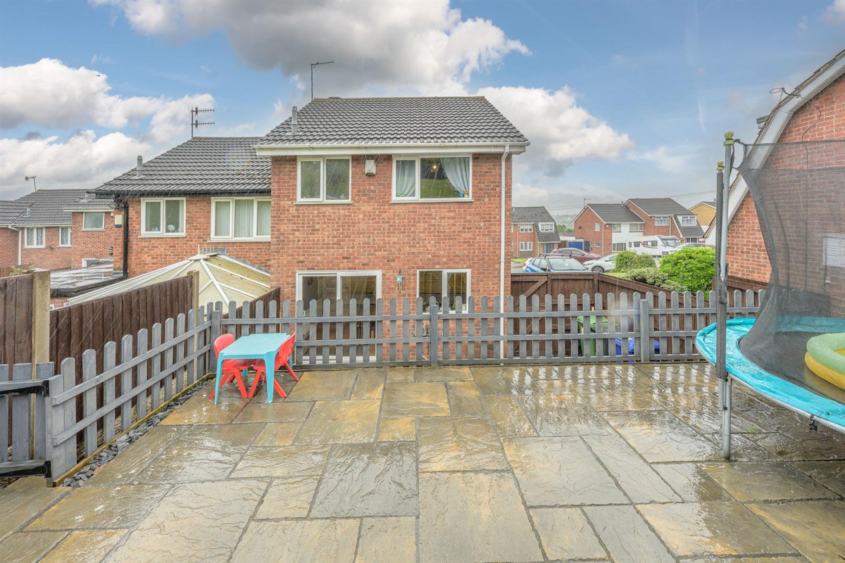 Hordern Crescent, Brierley Hill, DY5 2NR
