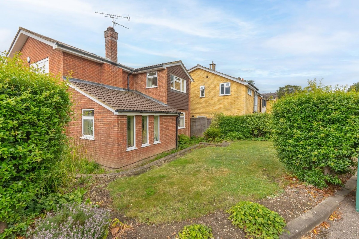 Longfield Road, Tring