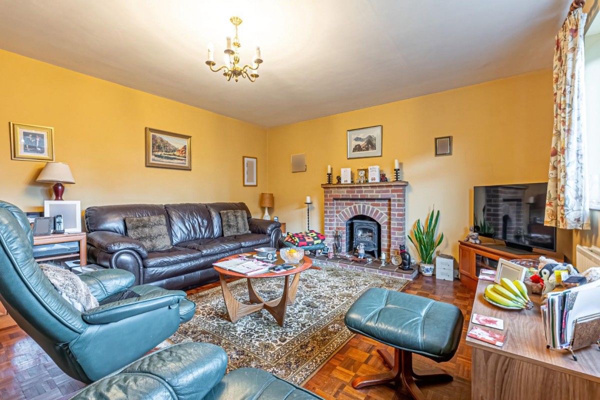Longfield Road, Tring