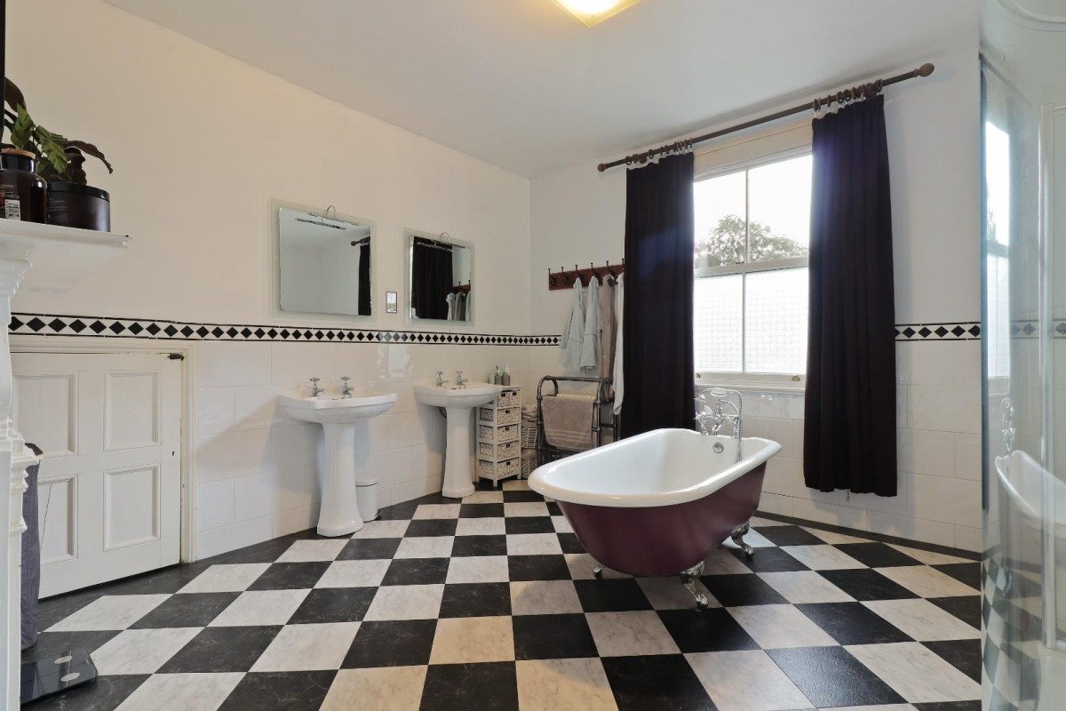 Broomgrove Road, Broomhall, Sheffield, S10 2NA
