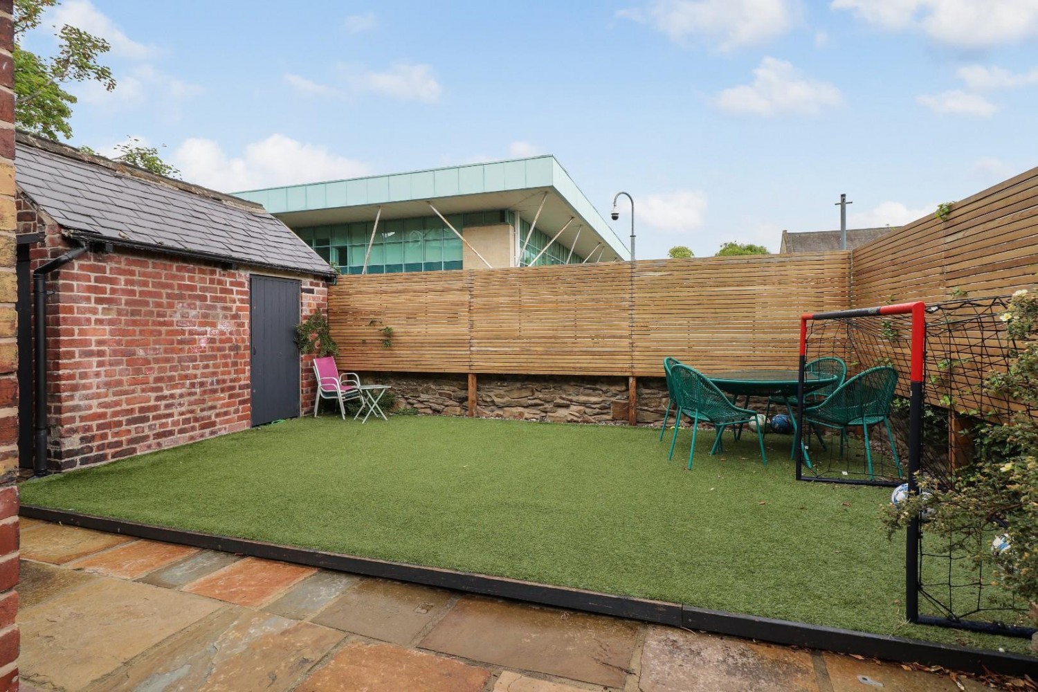 Broomgrove Road, Broomhall, Sheffield, S10 2NA