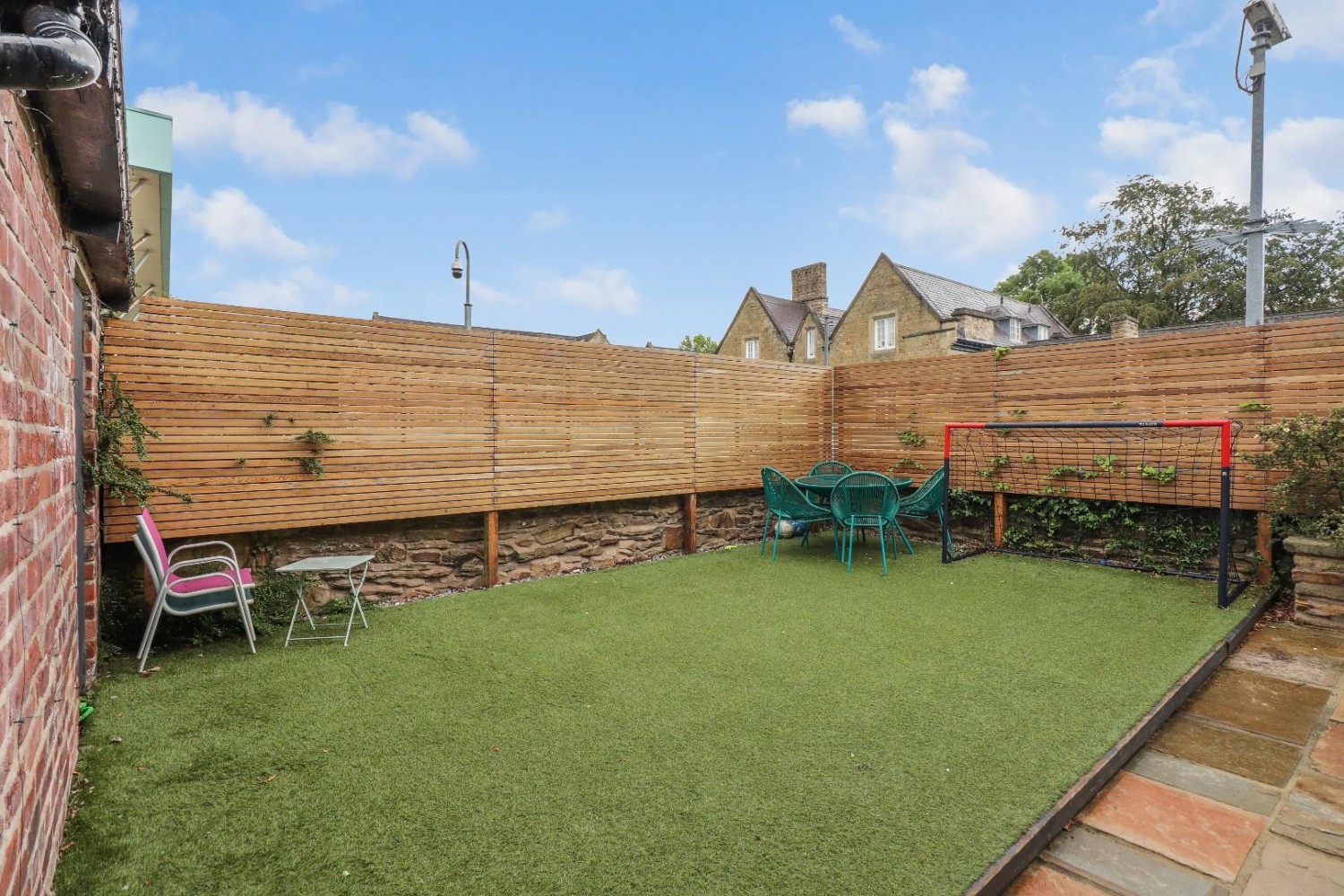 Broomgrove Road, Broomhall, Sheffield, S10 2NA