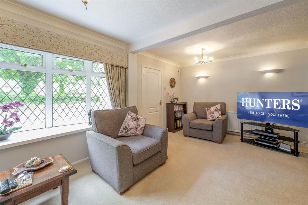 Lawnswood Road, Wordsley, Stourbridge, DY8 5LN