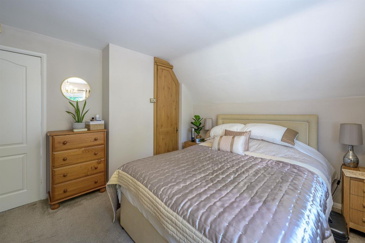 Lawnswood Road, Wordsley, Stourbridge, DY8 5LN