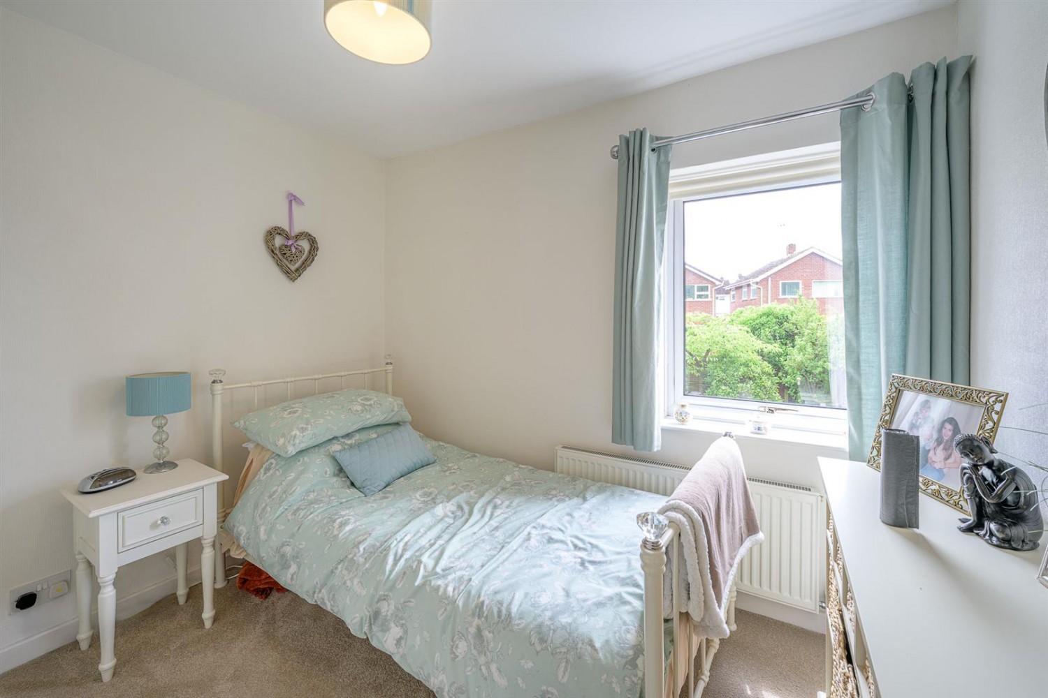 Lawnswood Road, Wordsley, Stourbridge, DY8 5LN