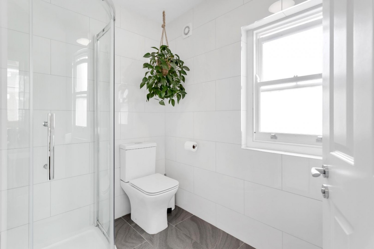 2 bedroom Flat for sale in Brooke Road, London, E5