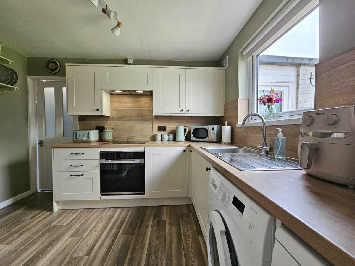 Whiteway Close, Dursley