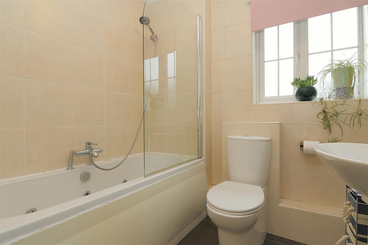 Broadlands Avenue, Pudsey, LS28
