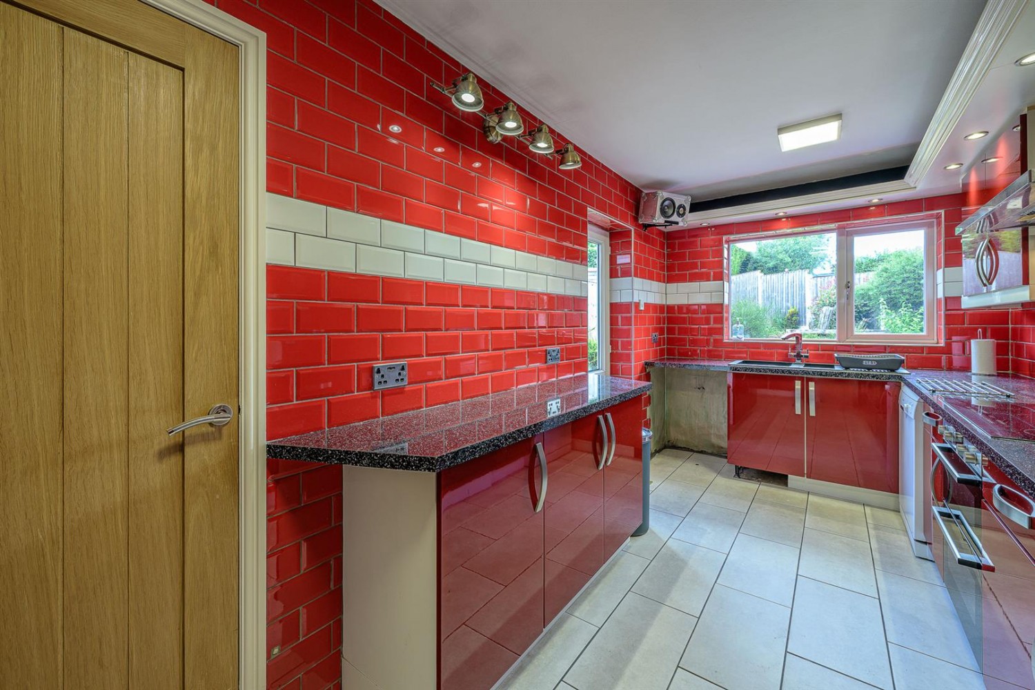Oakleighs, Stourbridge, DY8 5JA