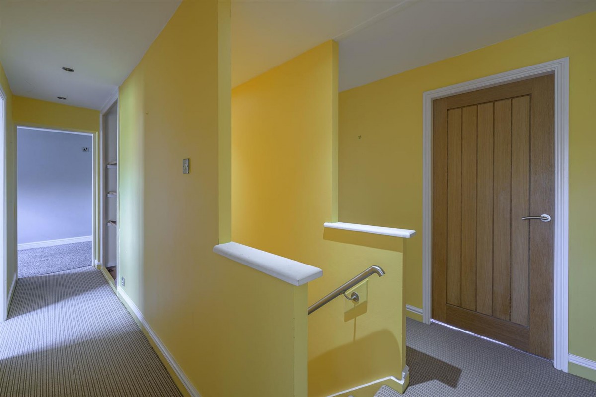 Oakleighs, Stourbridge, DY8 5JA
