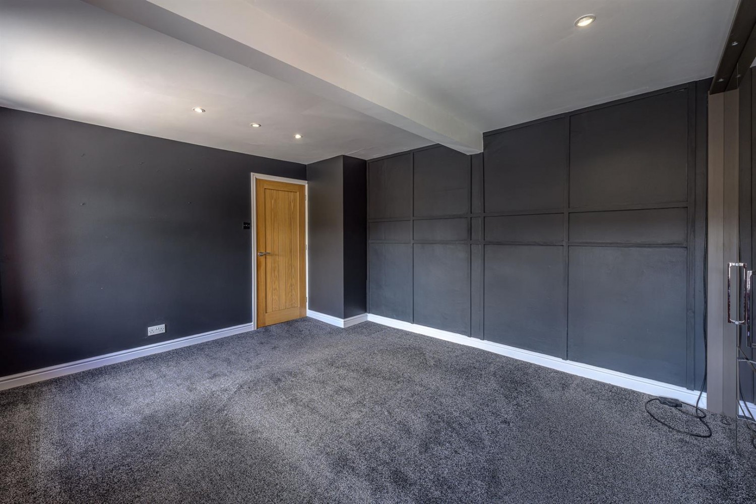 Oakleighs, Stourbridge, DY8 5JA
