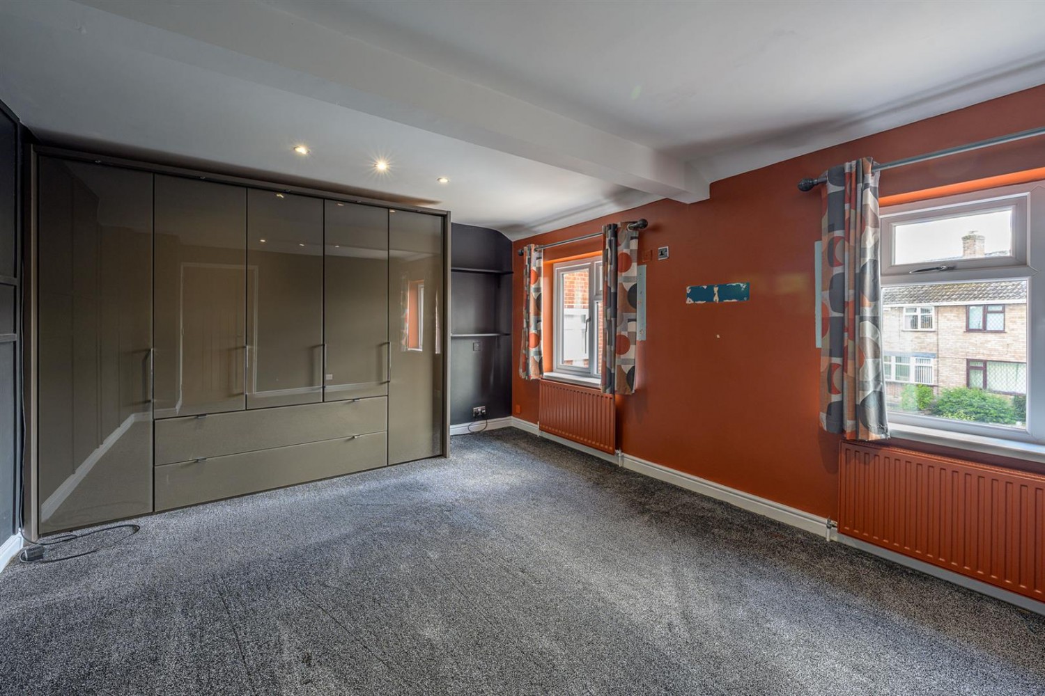 Oakleighs, Stourbridge, DY8 5JA