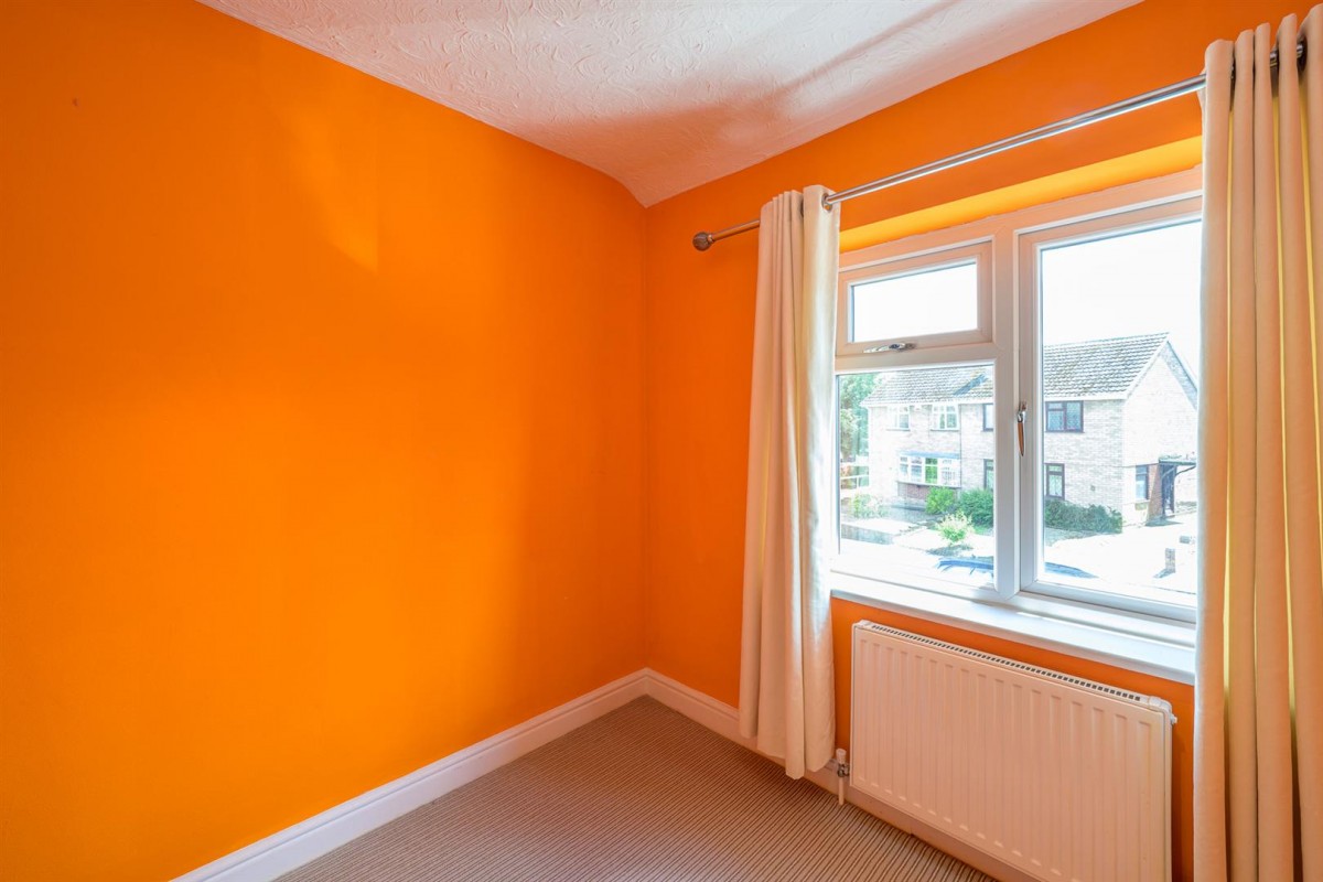 Oakleighs, Stourbridge, DY8 5JA