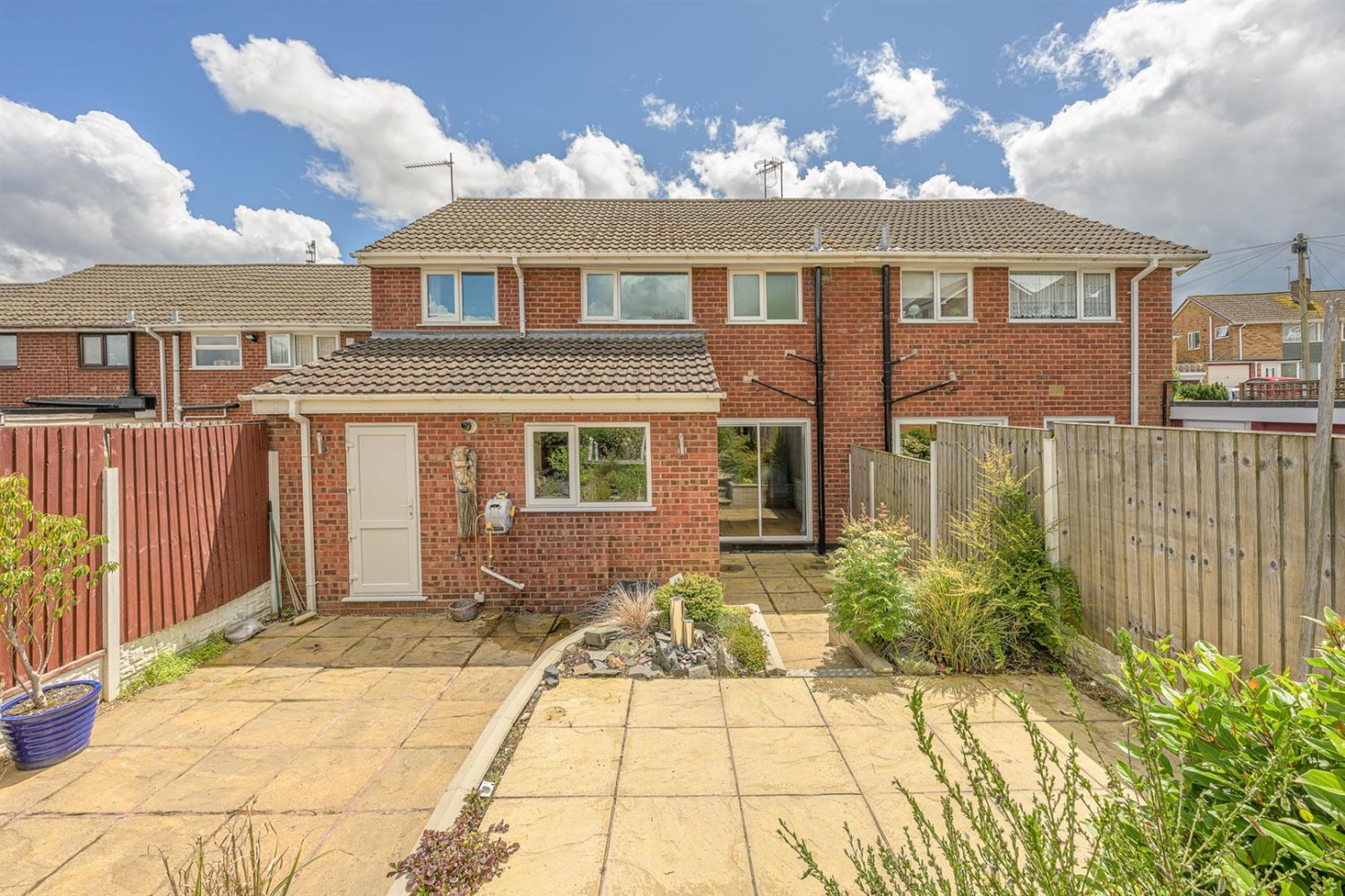 Oakleighs, Stourbridge, DY8 5JA