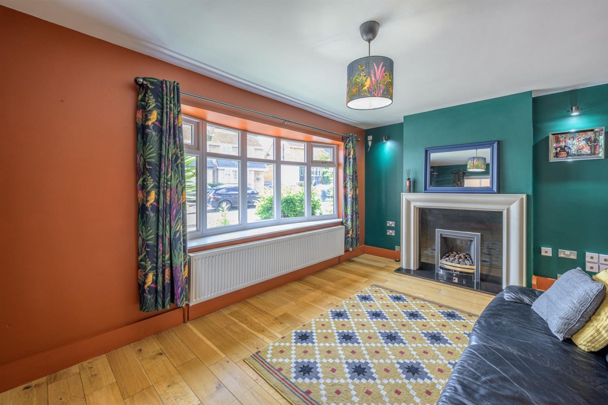 Oakleighs, Stourbridge, DY8 5JA