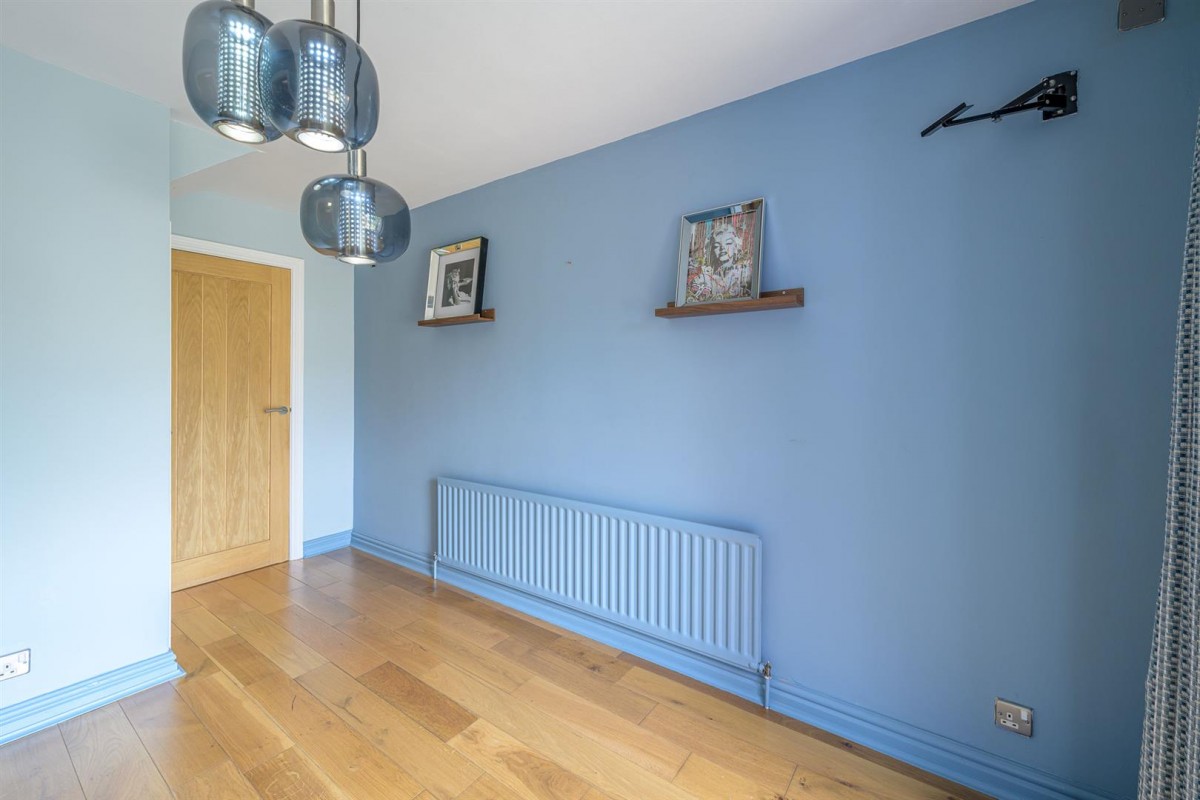 Oakleighs, Stourbridge, DY8 5JA