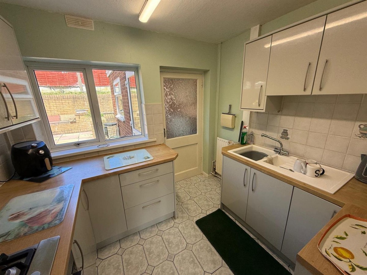 Wychbury Road, Quarry Bank, DY5 2XU