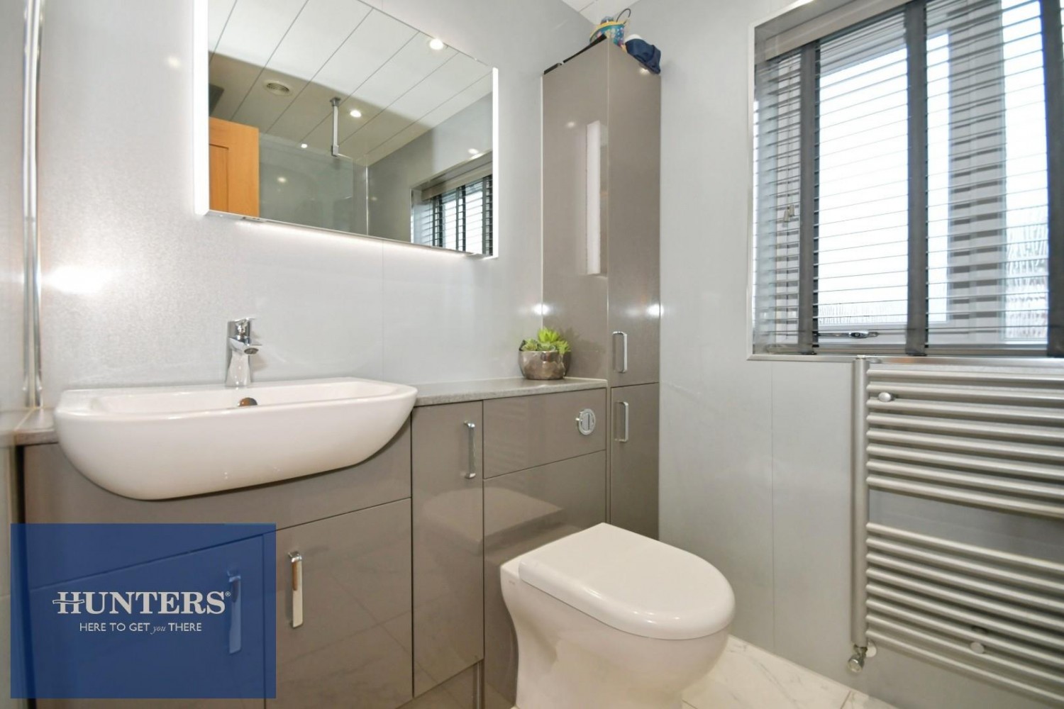 Holme Hall Crescent, Holme Hall, Chesterfield, S40 4PQ