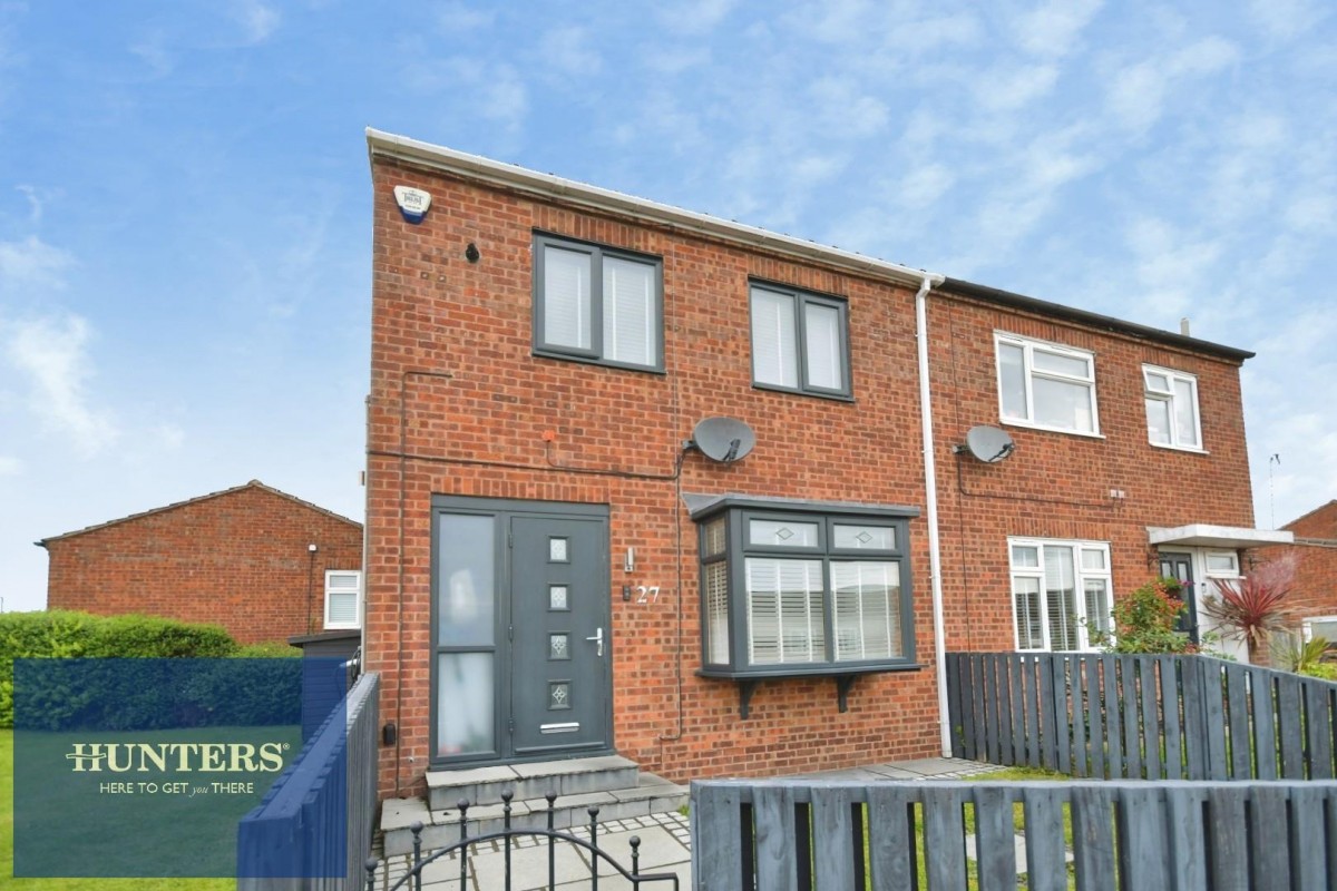 Holme Hall Crescent, Holme Hall, Chesterfield, S40 4PQ