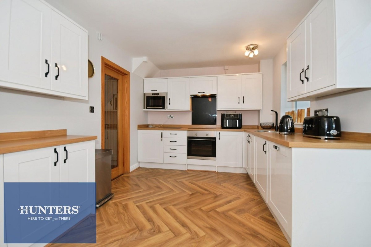 Holme Hall Crescent, Holme Hall, Chesterfield, S40 4PQ