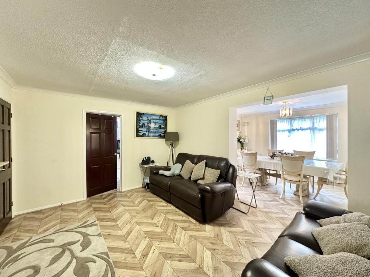Brentford Close, Yeading, UB4