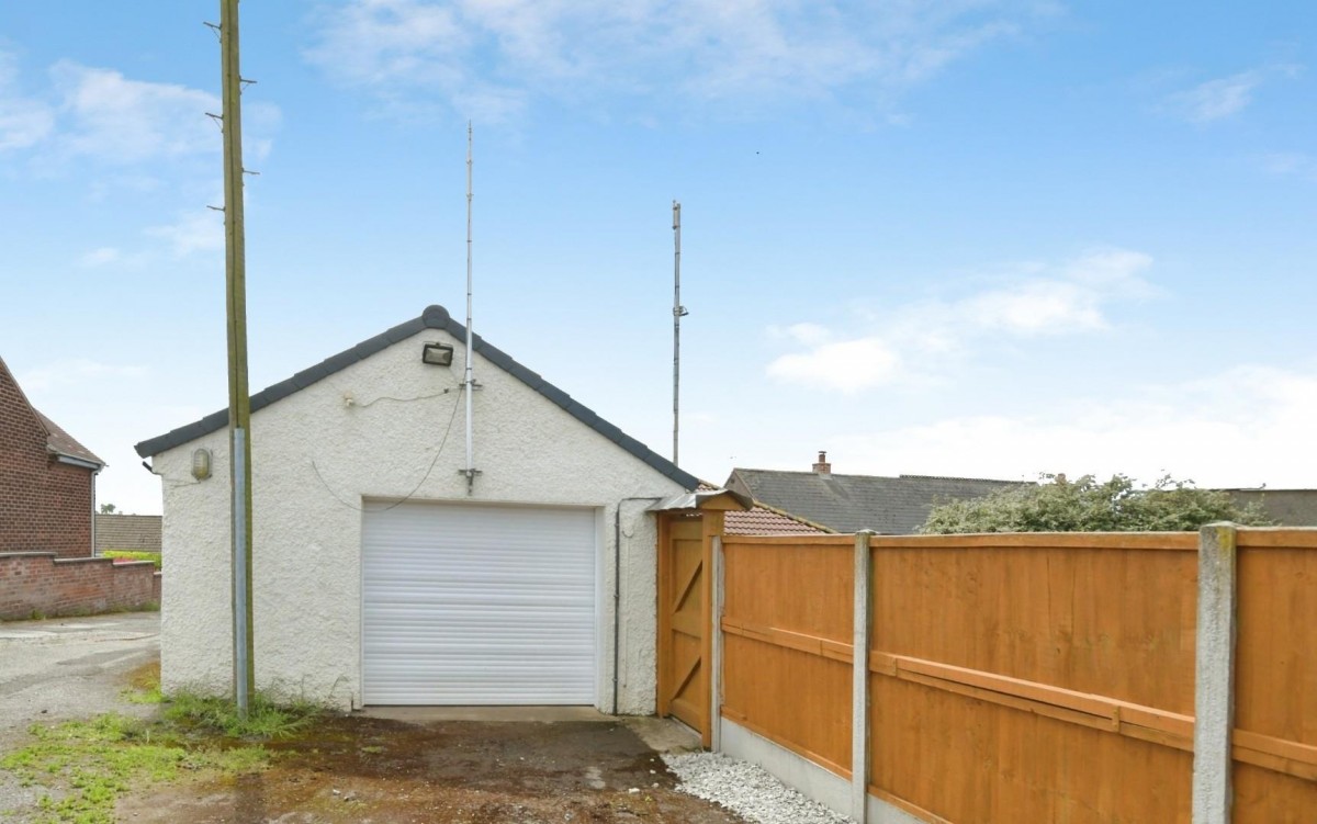 Rupert Street, Lower Pilsley, Chesterfield, S45 8DE