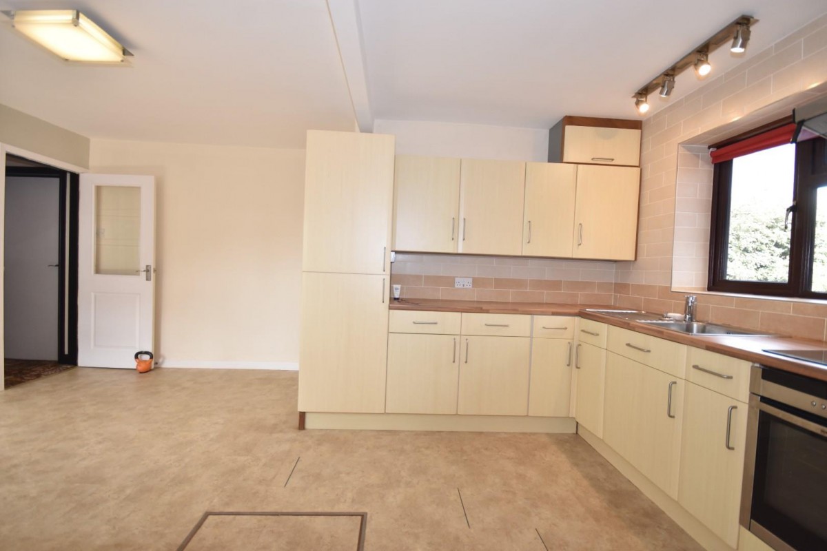 Rupert Street, Lower Pilsley, Chesterfield, S45 8DE