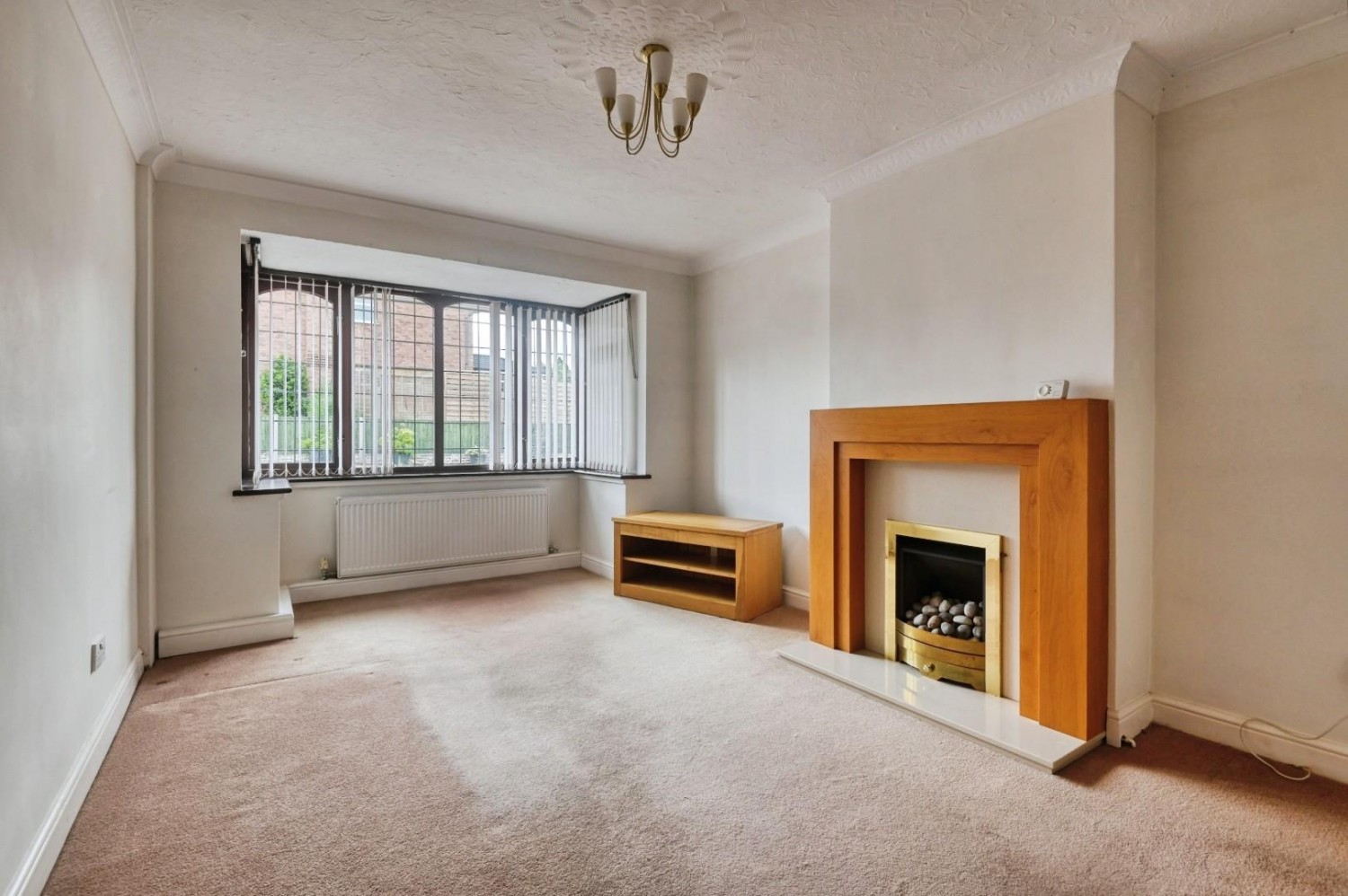 3 bedroom House for sale in Dovestone, Wilnecote, Tamworth