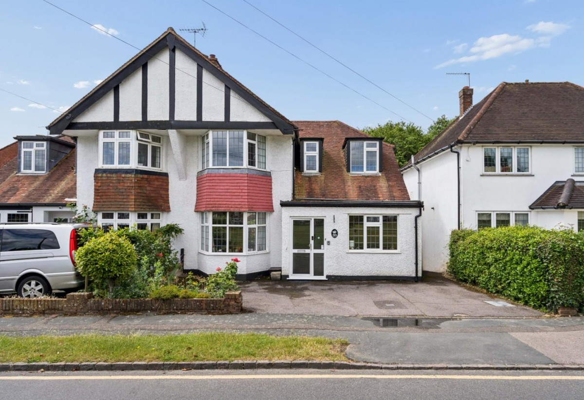 Woodside Close, Amersham, Buckinghamshire, HP6 5EF