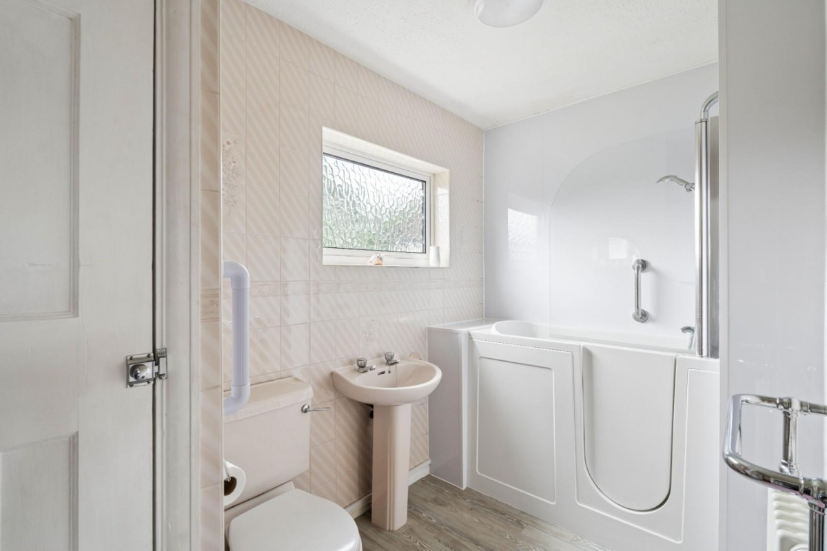 Woodside Close, Amersham, Buckinghamshire, HP6 5EF
