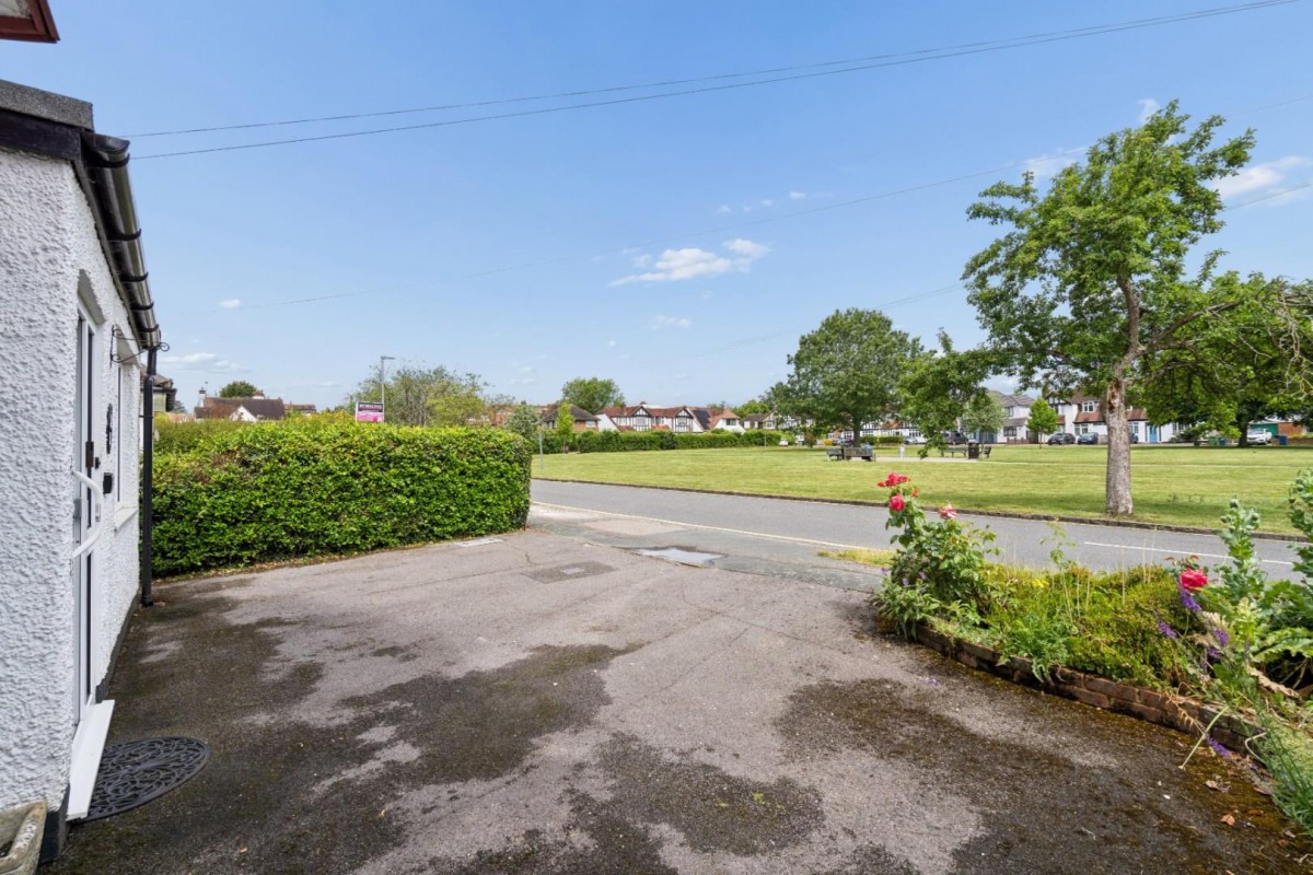 Woodside Close, Amersham, Buckinghamshire, HP6 5EF