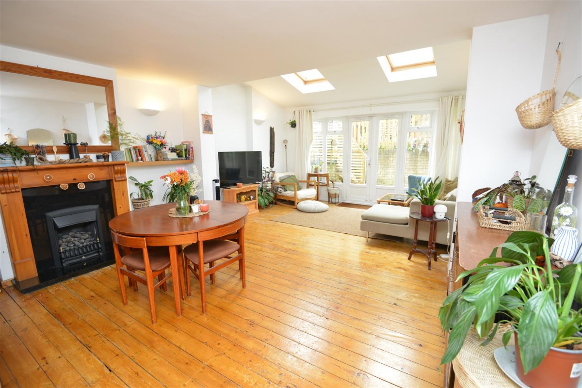 Milverton Gardens, St Werburghs, Bristol BS6 5JQ