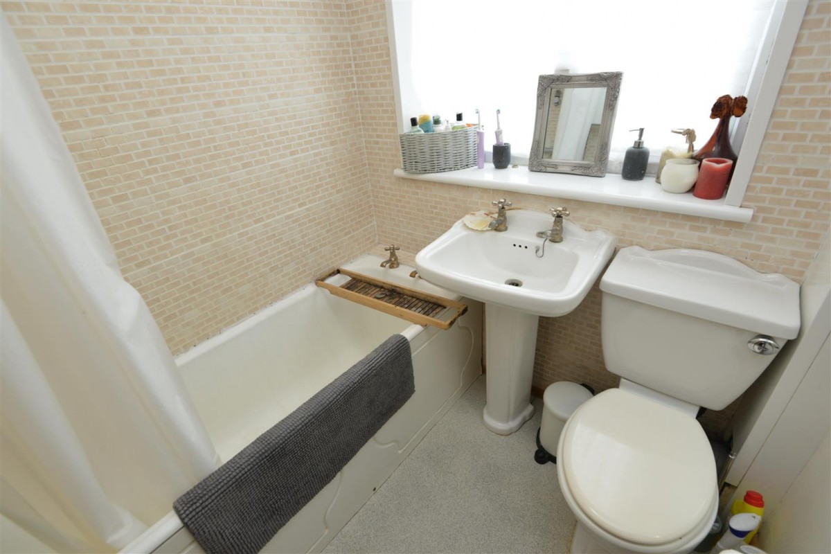 Milverton Gardens, St Werburghs, Bristol BS6 5JQ