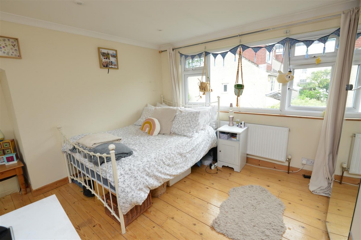 Milverton Gardens, St Werburghs, Bristol BS6 5JQ