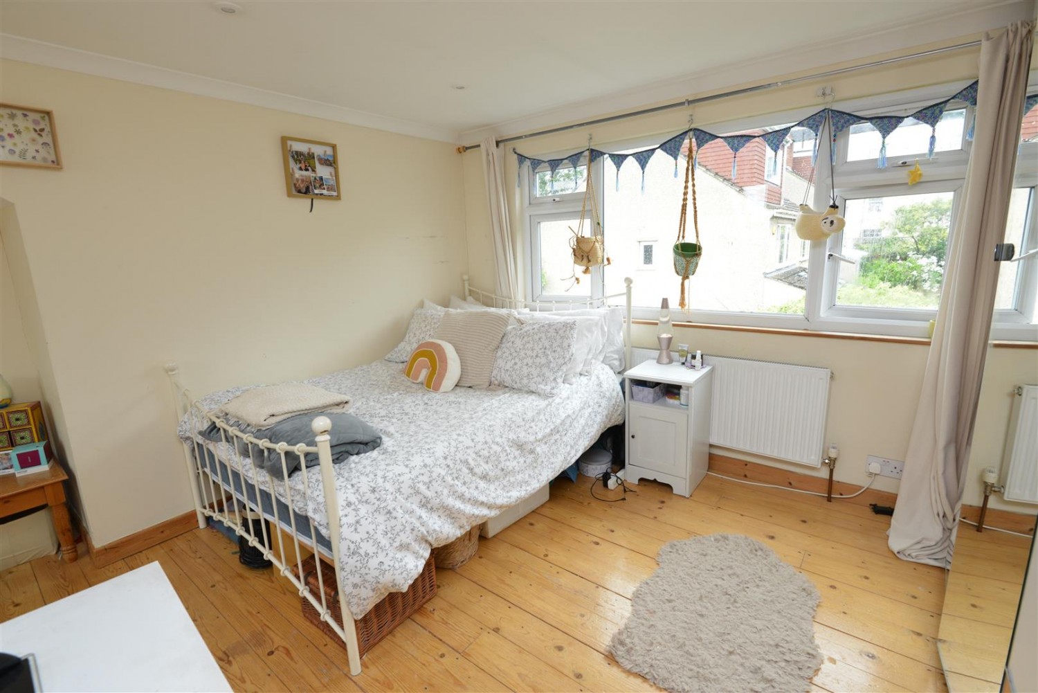 3 bedroom House for sale in Milverton Gardens, St Werburghs, Bristol BS6 5JQ
