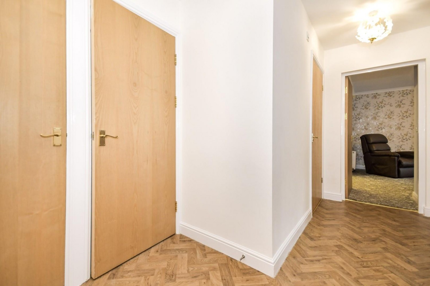 2 bedroom Flat for sale in Cowley Court, Cowley Lane, Chapeltown, Sheffield