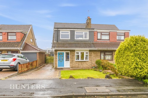 Chichester Close, Smithy Bridge, OL15 8QL