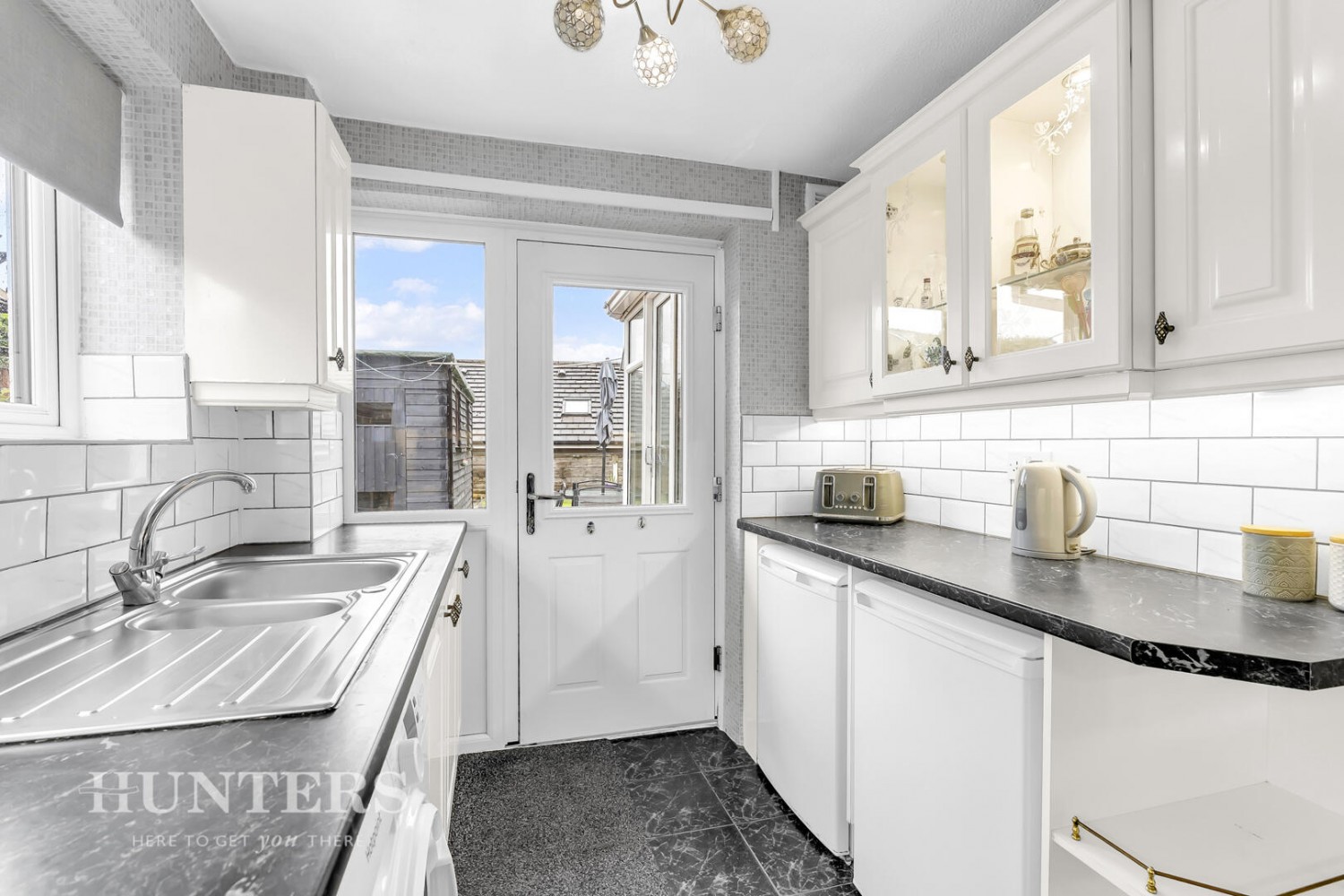 Chichester Close, Smithy Bridge, OL15 8QL