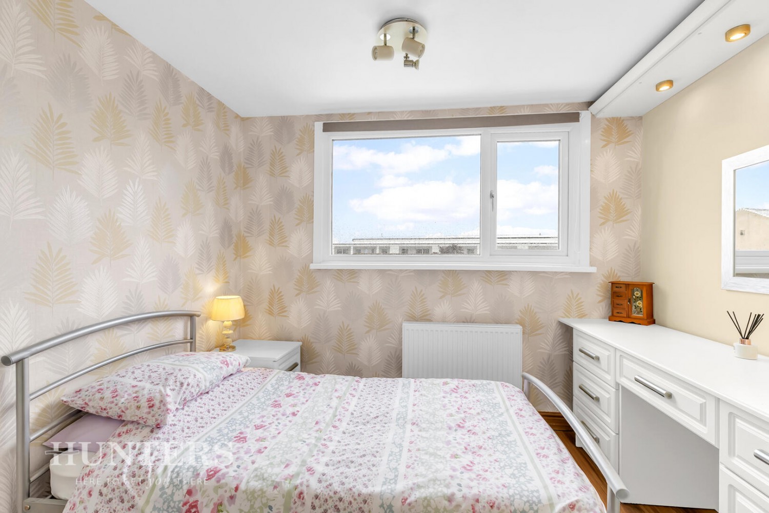Chichester Close, Smithy Bridge, OL15 8QL