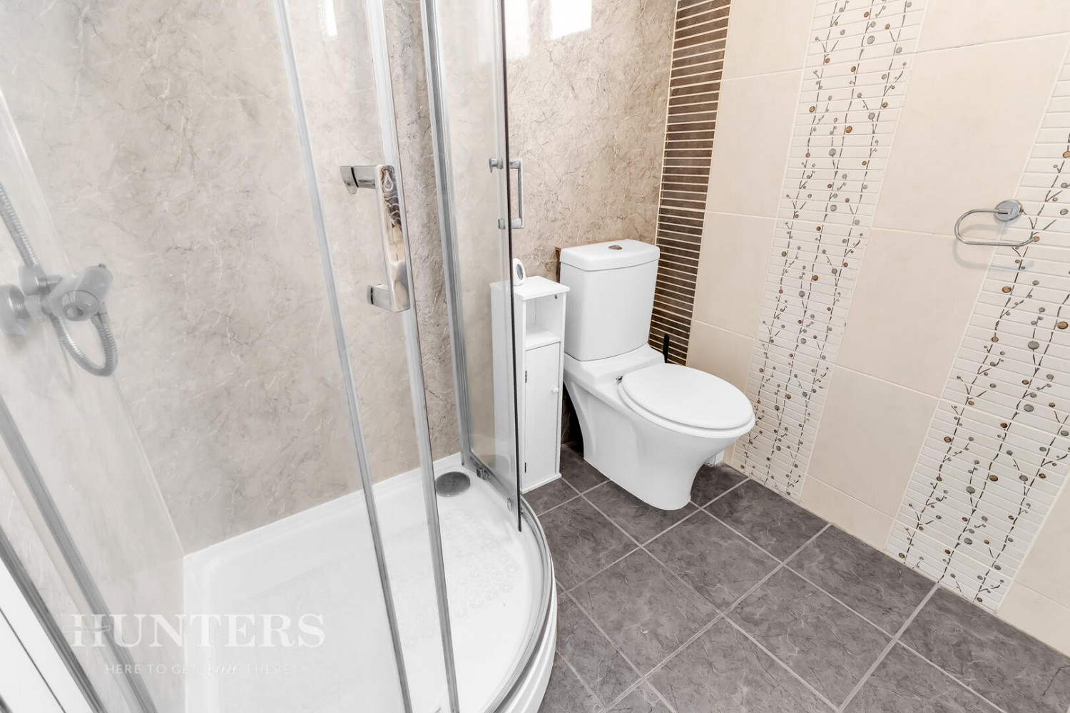 Chichester Close, Smithy Bridge, OL15 8QL