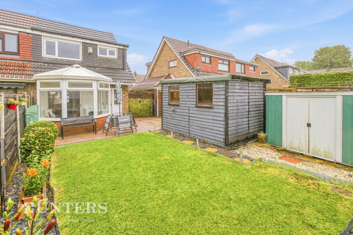 Chichester Close, Smithy Bridge, OL15 8QL