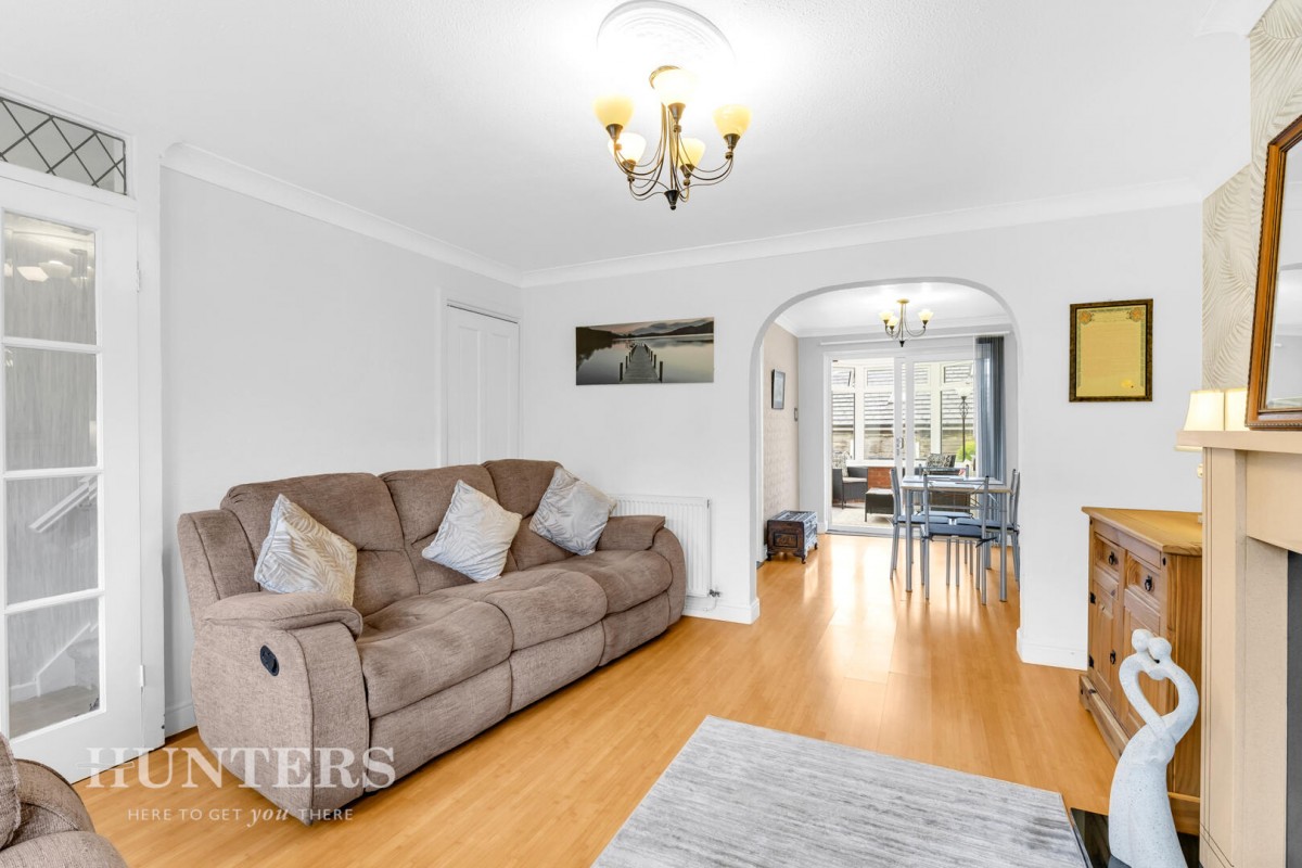 Chichester Close, Smithy Bridge, OL15 8QL