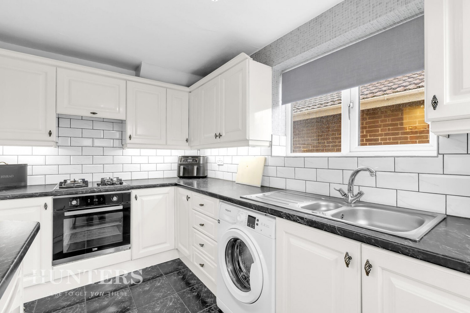 Chichester Close, Smithy Bridge, OL15 8QL