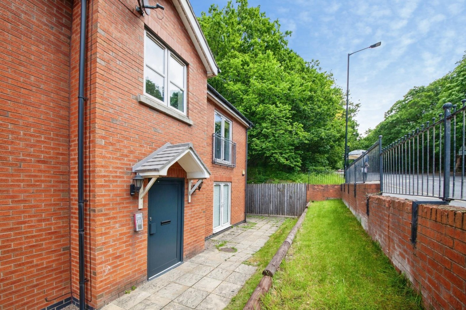 2 bedroom Flat for sale in Wordsworth Court, Herries Road, S5
