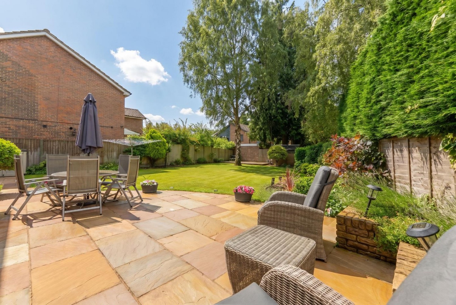 Heath Court, Leighton Buzzard