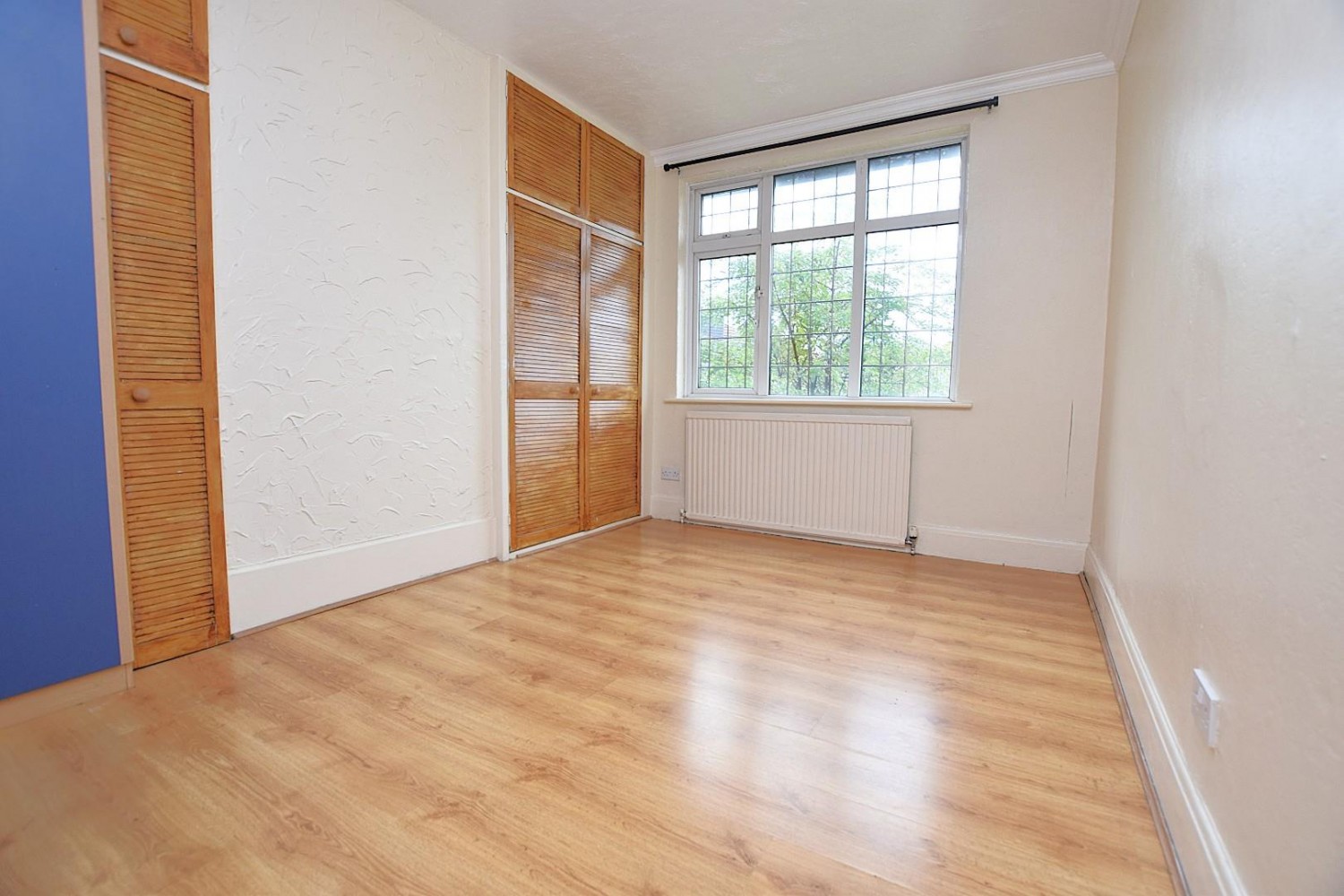 High Road, Romford, RM6