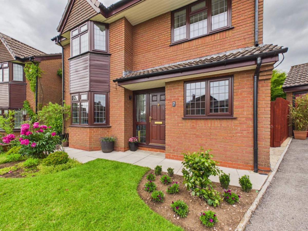 Bockenem Close, Thornbury, Bristol, BS35 2XH