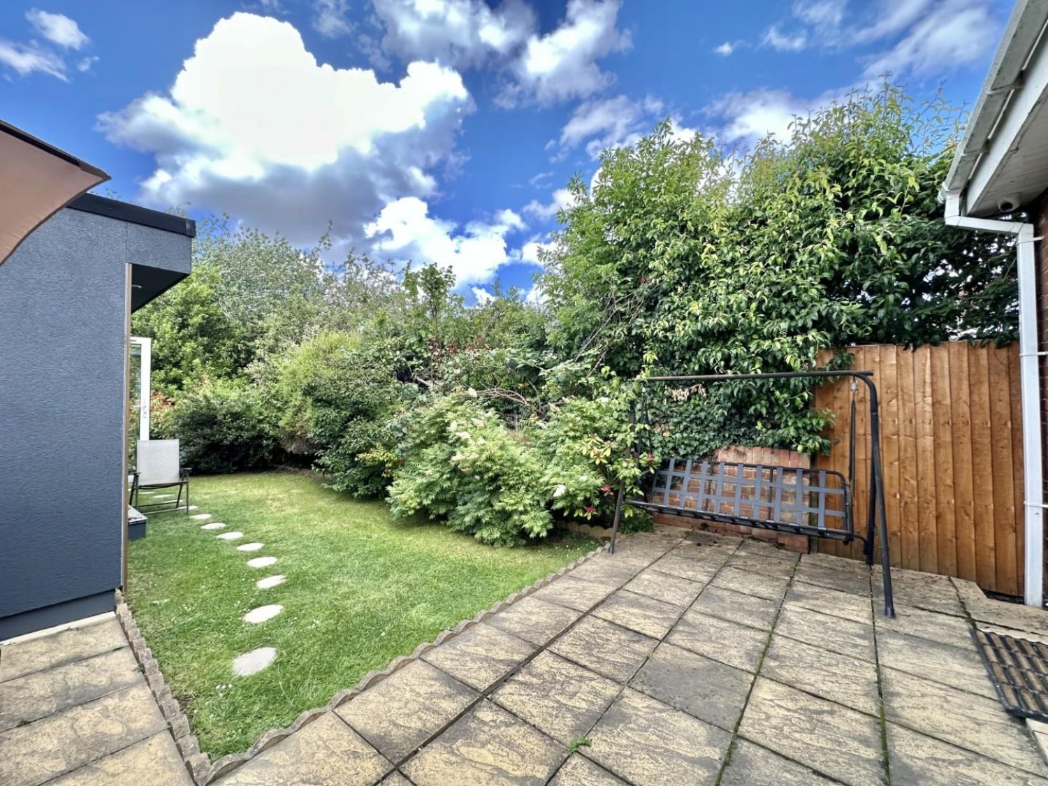 4 bedroom House for sale in Stirling Road, Hayes