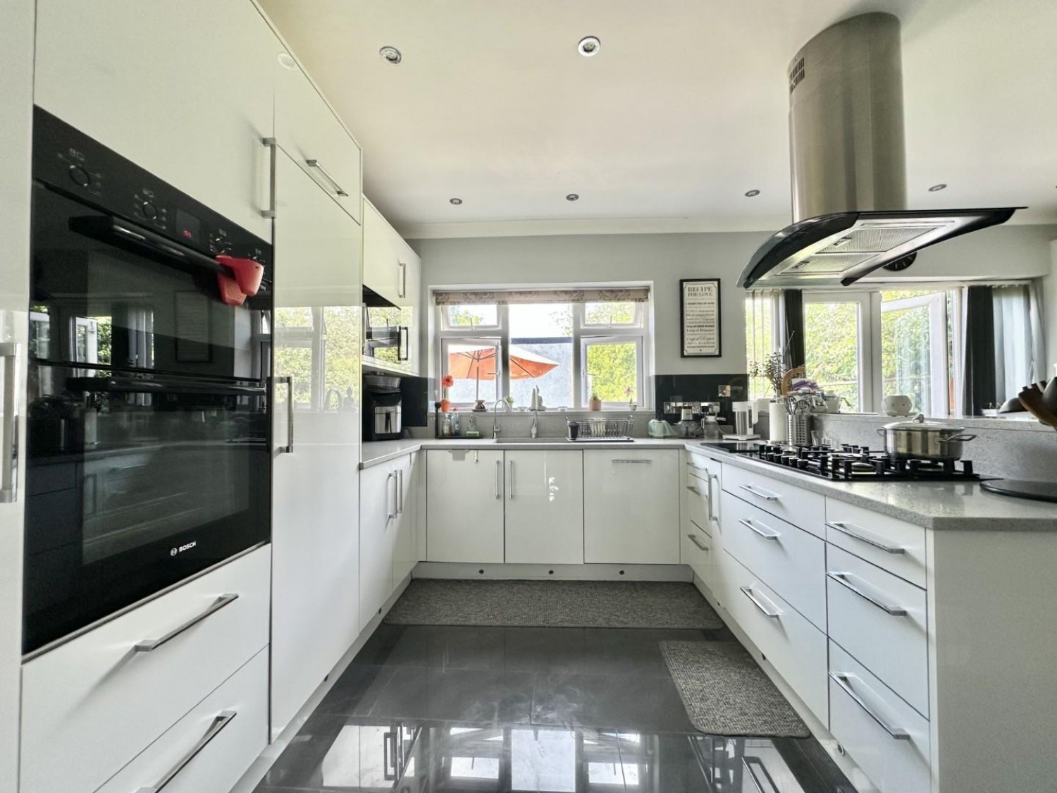 4 bedroom House for sale in Stirling Road, Hayes